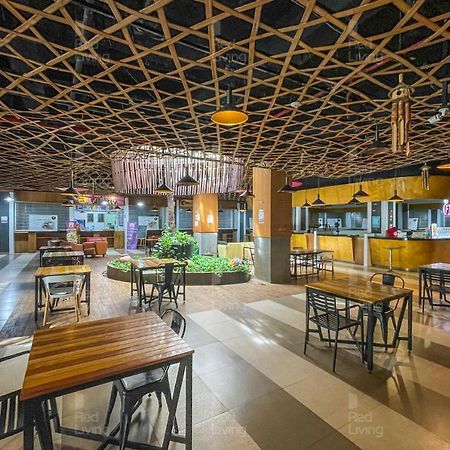Redliving Apartemen Parahyangan Residence - Anton Rooms Bandung Esterno foto