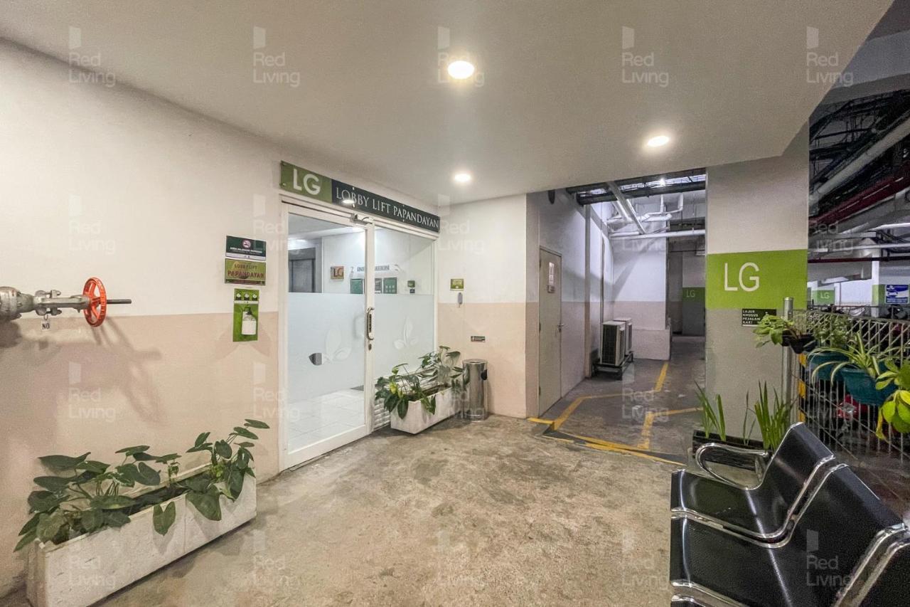 Redliving Apartemen Parahyangan Residence - Anton Rooms Bandung Esterno foto